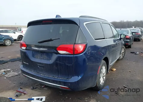 2017 Chrysler Pacifica Touring-L z USA, uszkodzony, nr VIN 2C4RC1BG9HR712345
